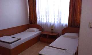 Гостевой дом Vila Krista Солнечный Берег Трехместный номер с балконом-5